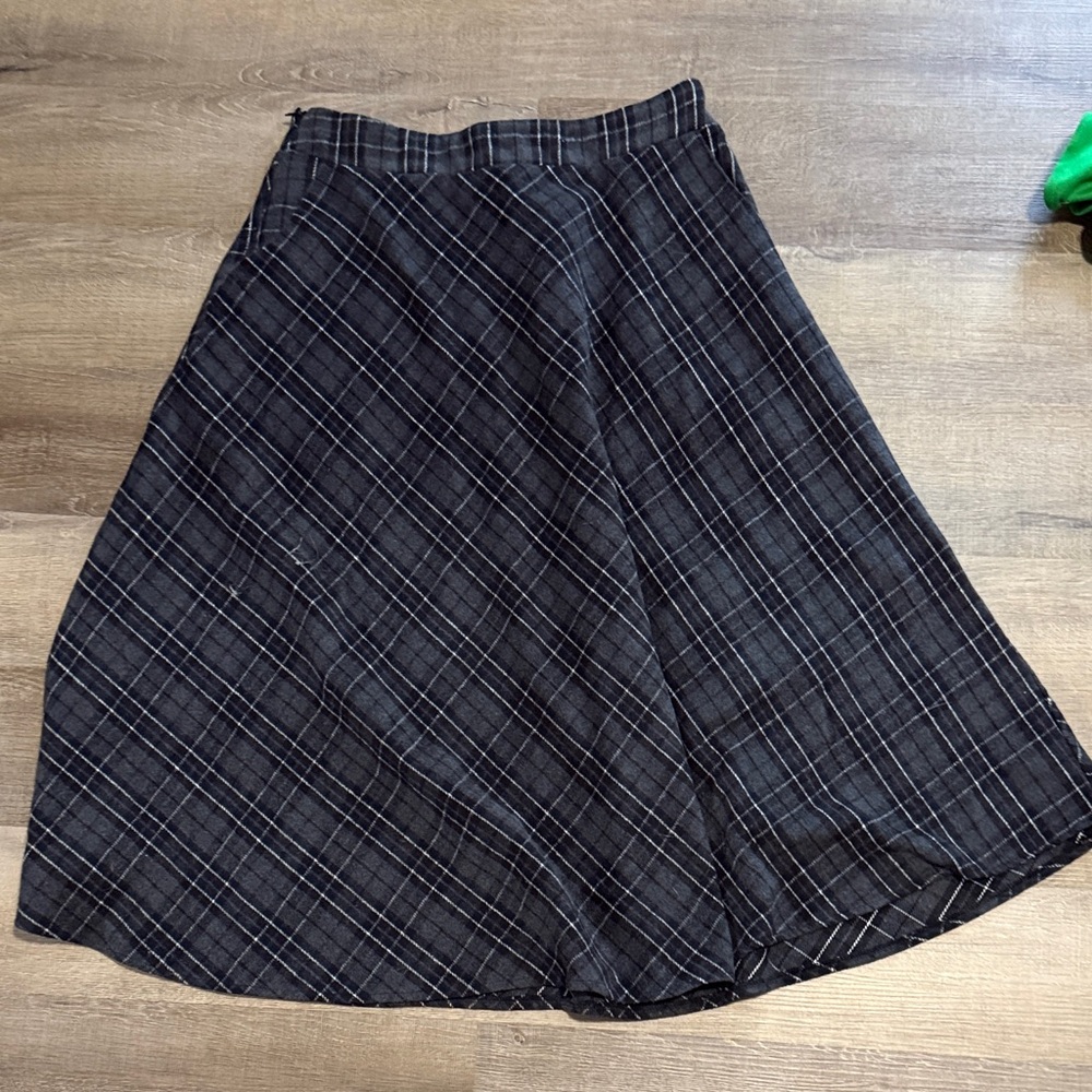Elegant Black Plaid Women's Skirt